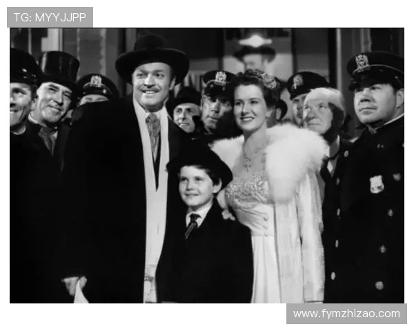 探寻“玫瑰花蕾”的真相：《公民凯恩》的永恒魅力